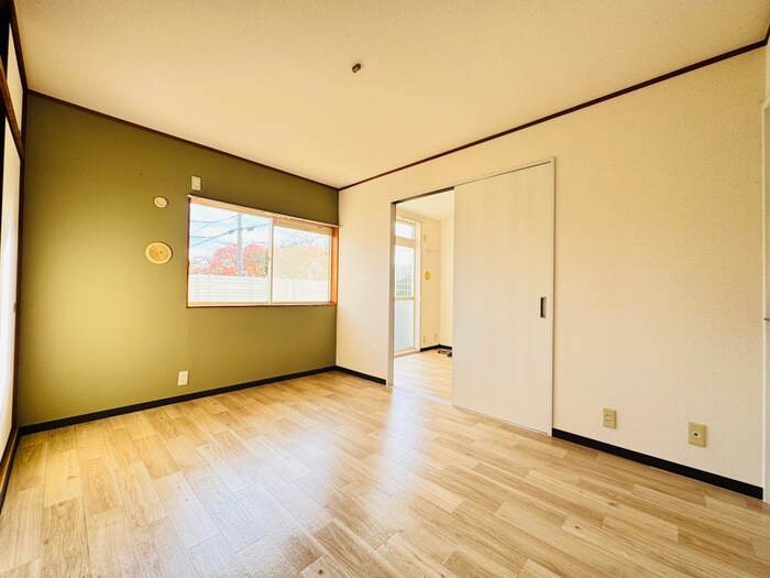 物件内観写真8　(居室)