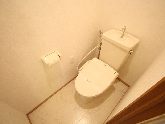 物件内観写真14　(トイレ)