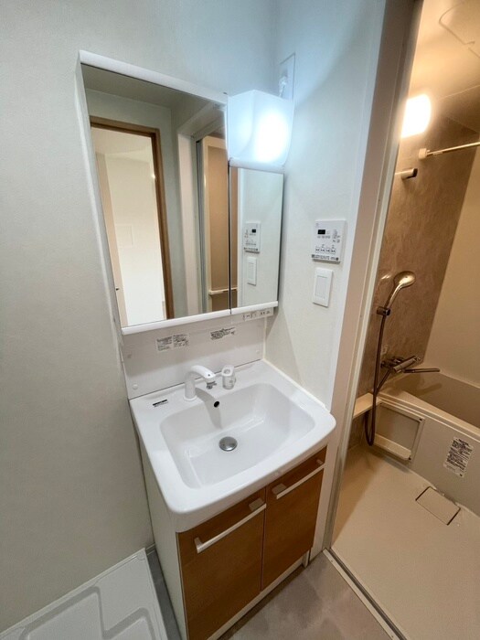 物件内観写真10　(洗面)