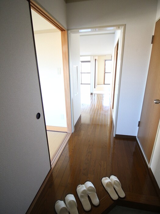 物件内観写真7　(廊下)