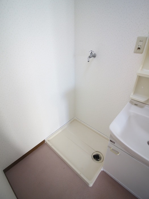 物件内観写真17　(洗濯機置場)