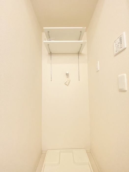 物件内観写真13　(洗濯機置場)