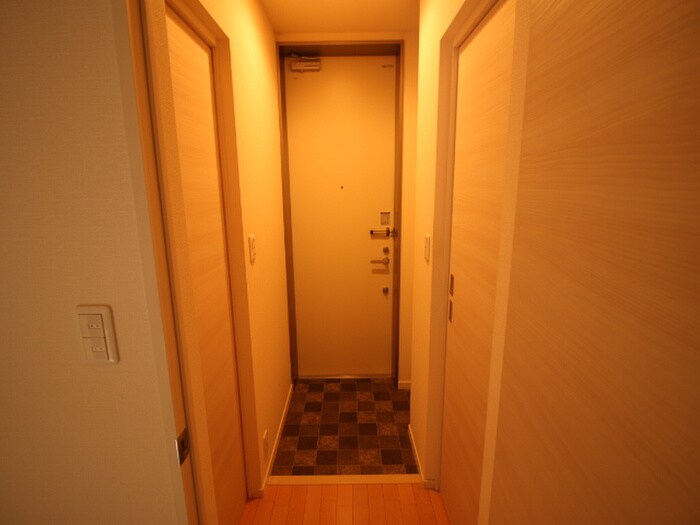 物件内観写真15　(玄関)
