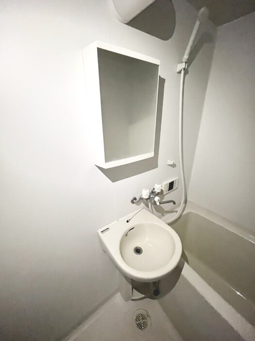 物件内観写真12　(洗面)