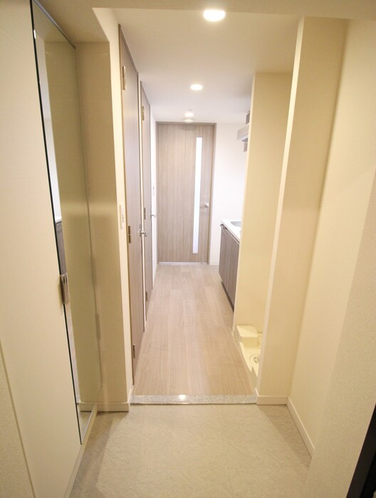 物件内観写真7　(玄関)