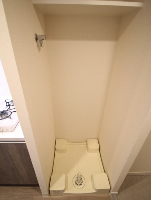 物件内観写真17　(洗濯機置場)