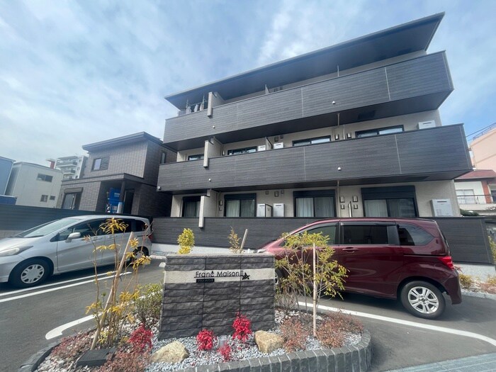 物件外観写真1　(外観写真)