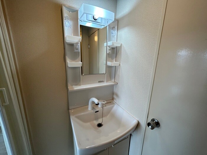 物件内観写真12　(洗面)