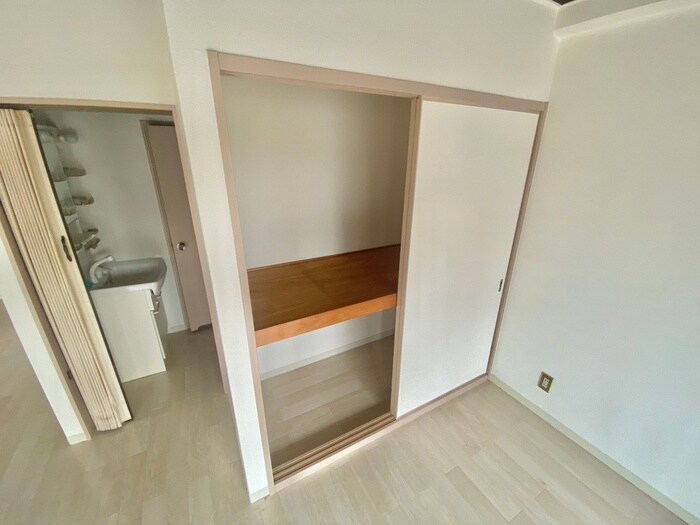 物件内観写真12　(収納)