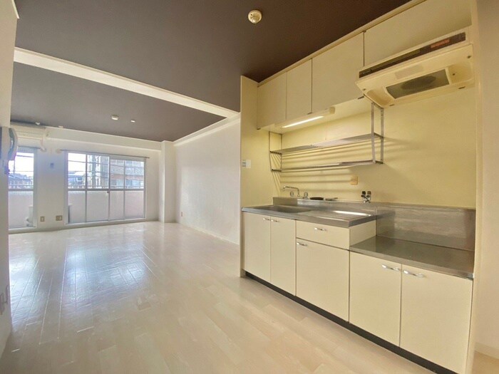 物件内観写真18　(廊下)