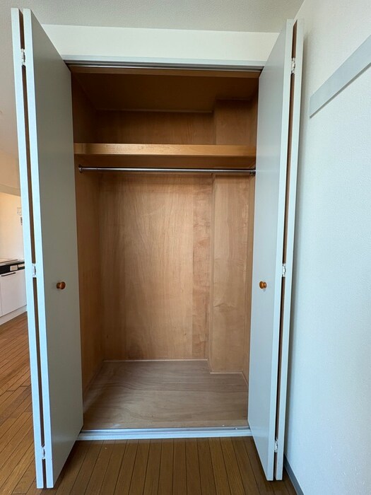物件内観写真12　(収納)