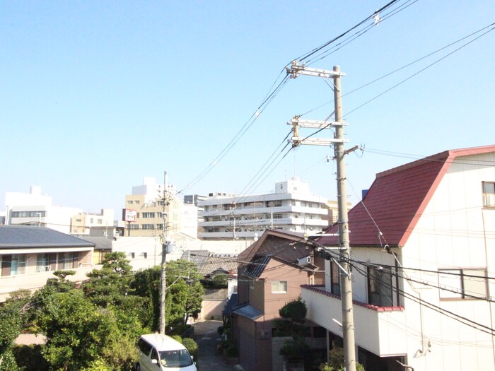 物件内観写真22　(室内からの展望)