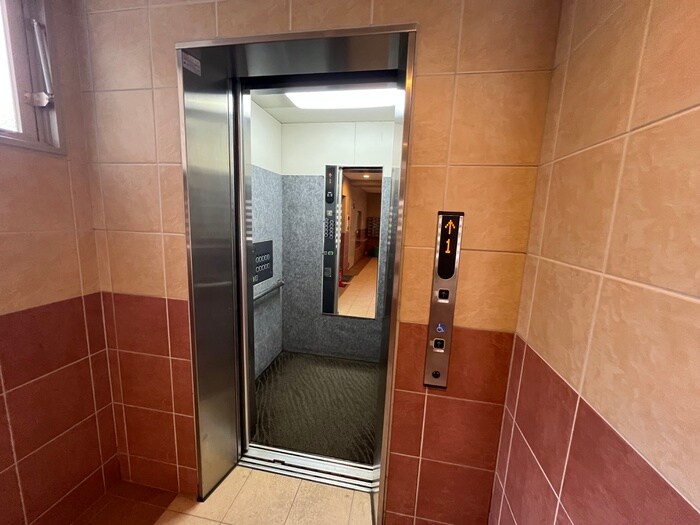 物件外観写真4　(建物設備)