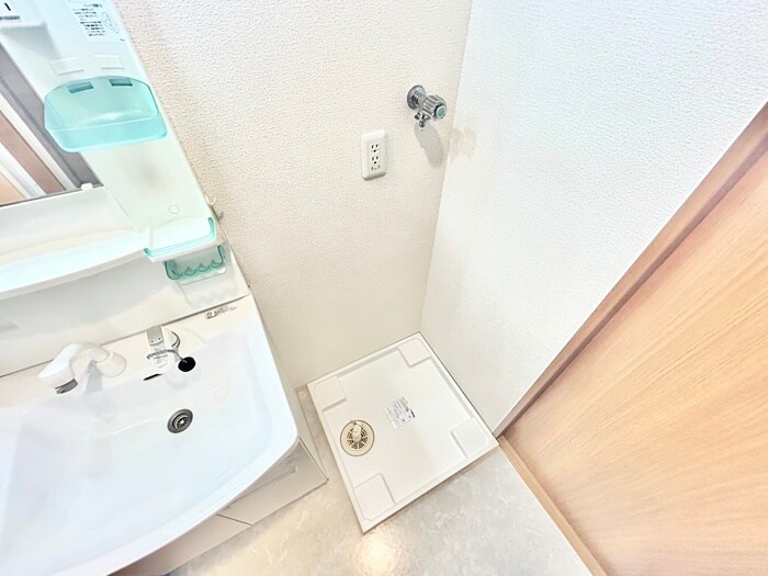 物件内観写真17　(洗濯機置場)