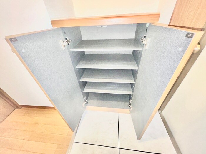 物件内観写真19　(靴箱)