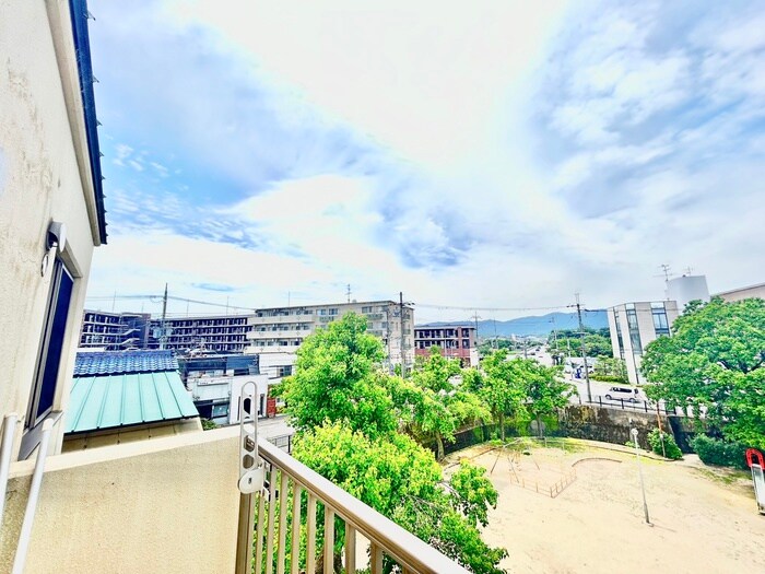 物件内観写真21　(室内からの展望)