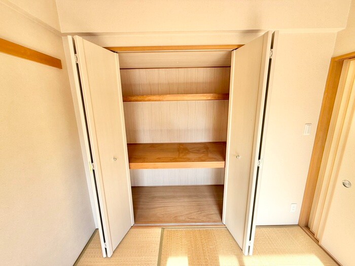 物件内観写真12　(収納)