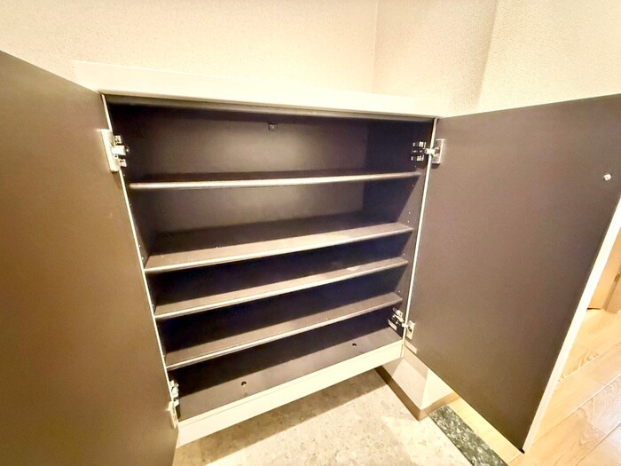 物件内観写真17　(靴箱)