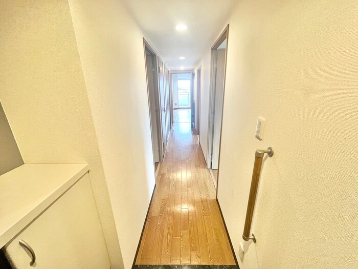 物件内観写真18　(廊下)