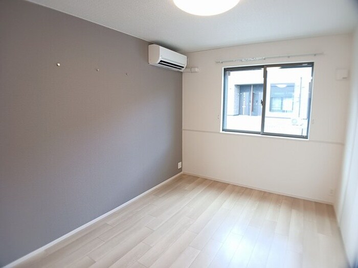 物件内観写真2　(居室)