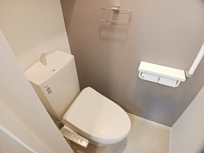 物件内観写真8　(トイレ)