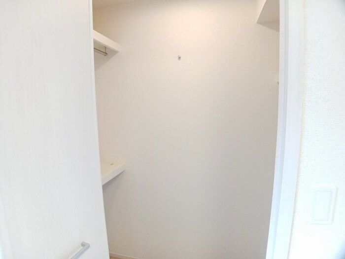 物件内観写真10　(収納)
