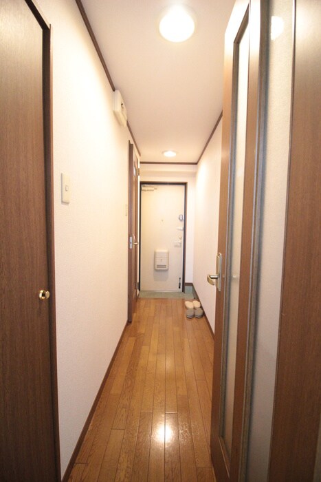 物件内観写真13　(廊下)