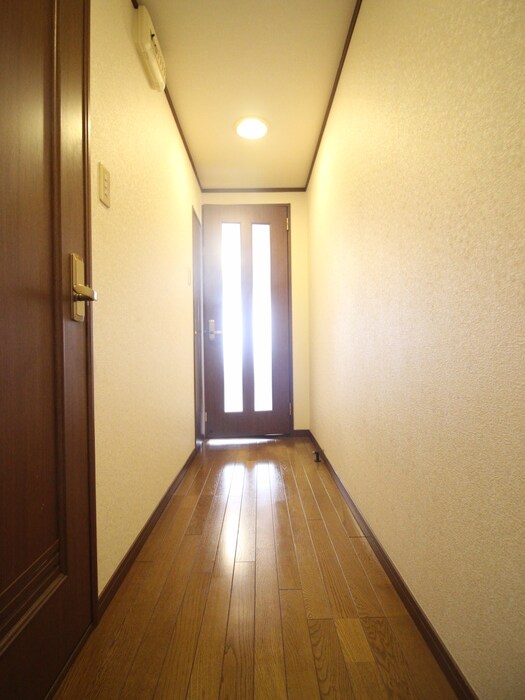 物件内観写真15　(廊下)