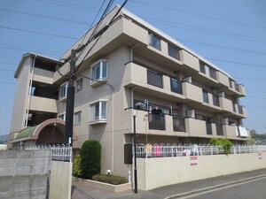 シェリ－ル河崎外観写真