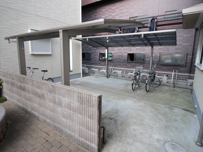 物件外観写真5　(駐輪場)