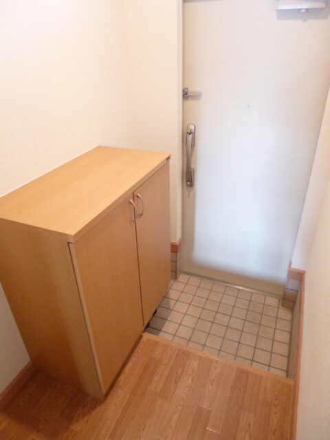 物件内観写真14　(玄関)