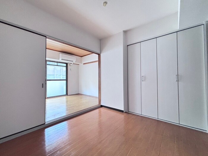 物件内観写真4　(居室)