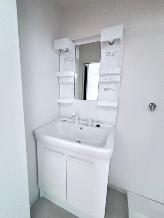 物件内観写真8　(洗面)