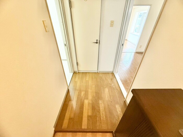 物件内観写真18　(廊下)