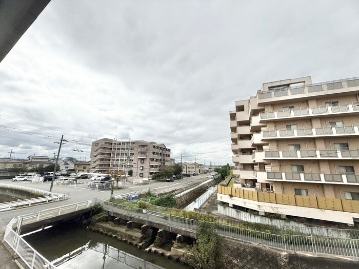 物件内観写真22　(室内からの展望)