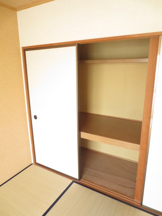 物件内観写真12　(収納)