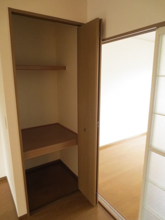 物件内観写真17　(収納)