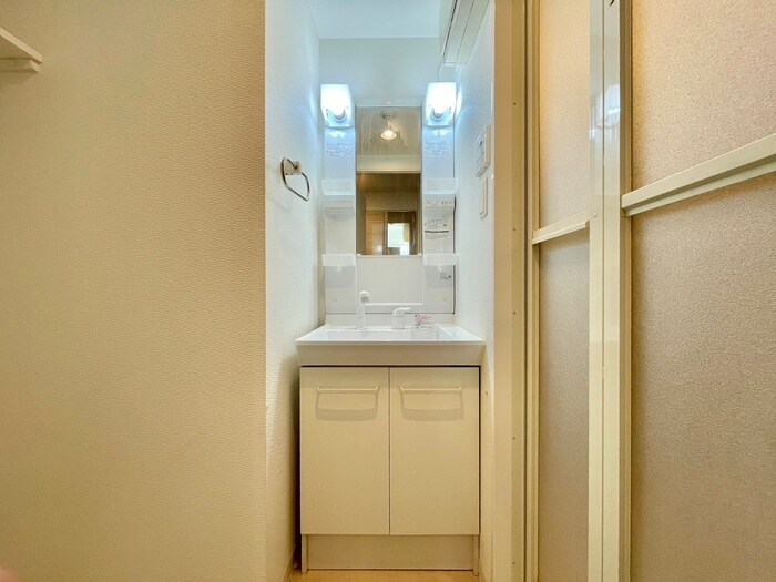 物件内観写真12　(洗面)