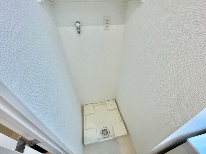 物件内観写真13　(洗濯機置場)