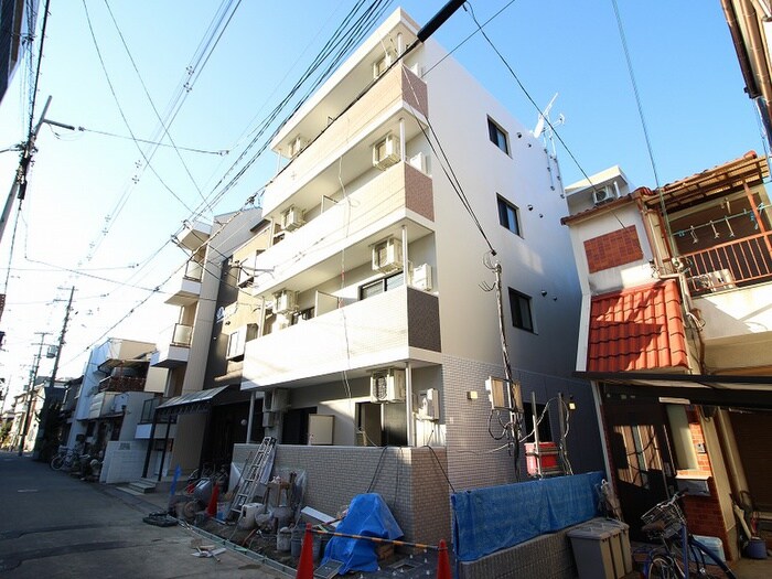 物件外観写真1　(建築中)