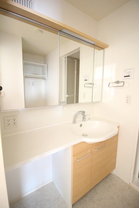 物件内観写真11　(洗面)