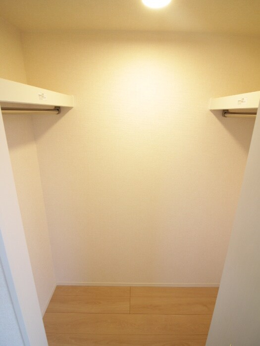 物件内観写真15　(収納)