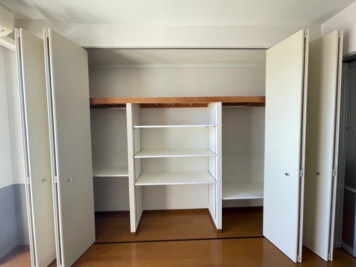 物件内観写真12　(収納)
