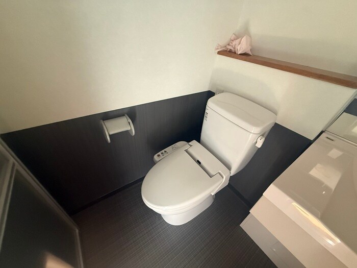 物件内観写真12　(トイレ)