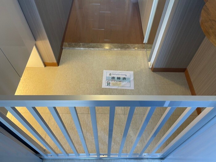 物件内観写真14　(玄関)