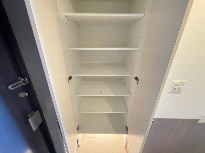物件内観写真16　(靴箱)