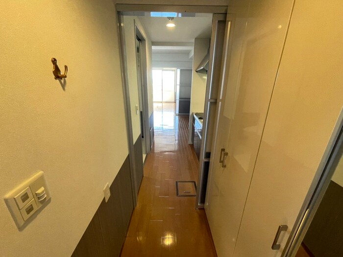 物件内観写真19　(廊下)