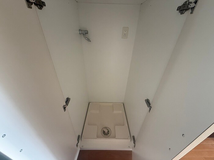 物件内観写真19　(洗濯機置場)