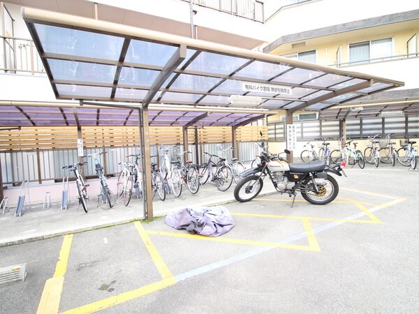 バイク置き場
