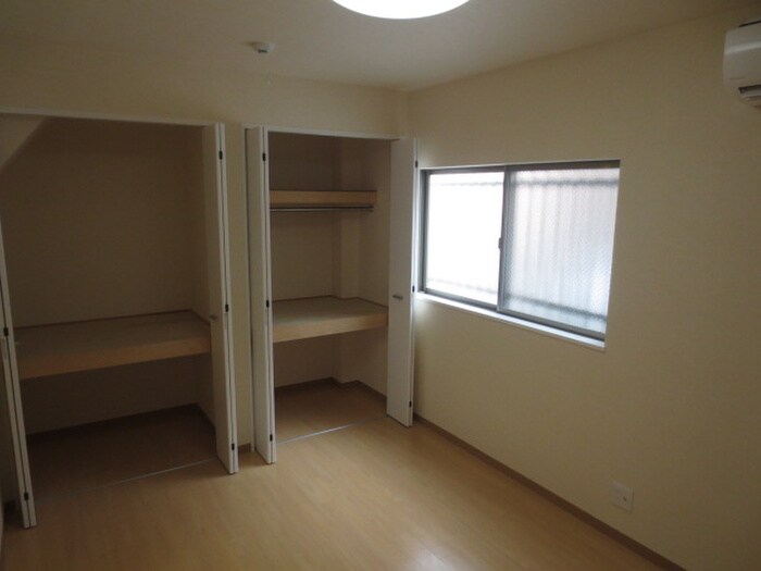 物件内観写真11　(居室)